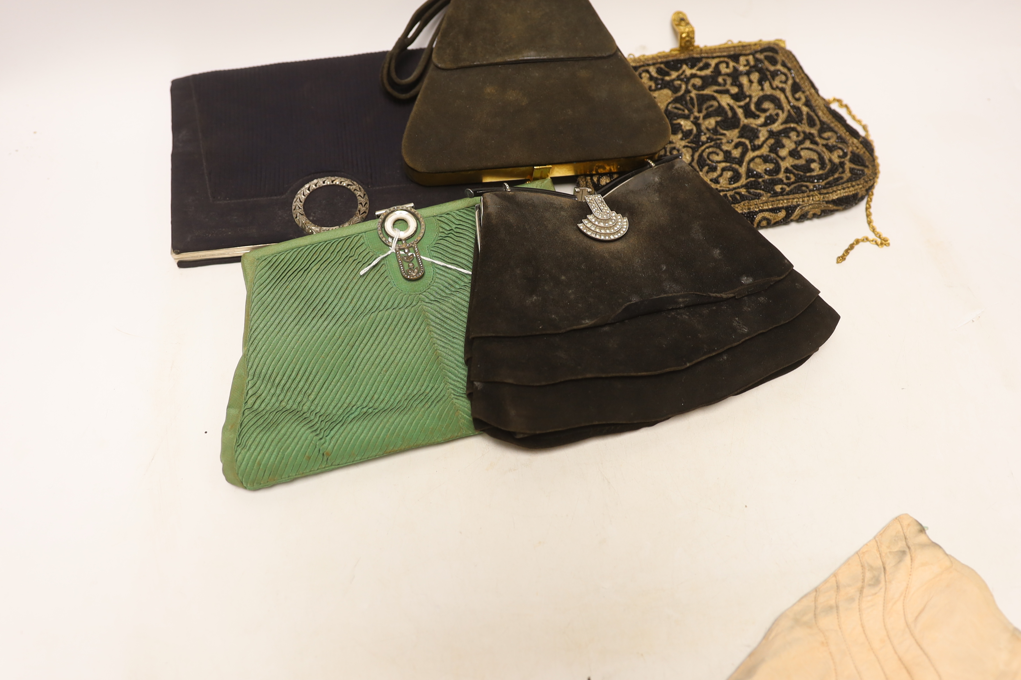 Five ladies evening bags 1930's-40's, together with a pair of pink leather evening gloves and a similar pair of ladies gauntlet gloves
